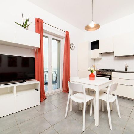 Salsedine Apartment Салерно Екстериор снимка