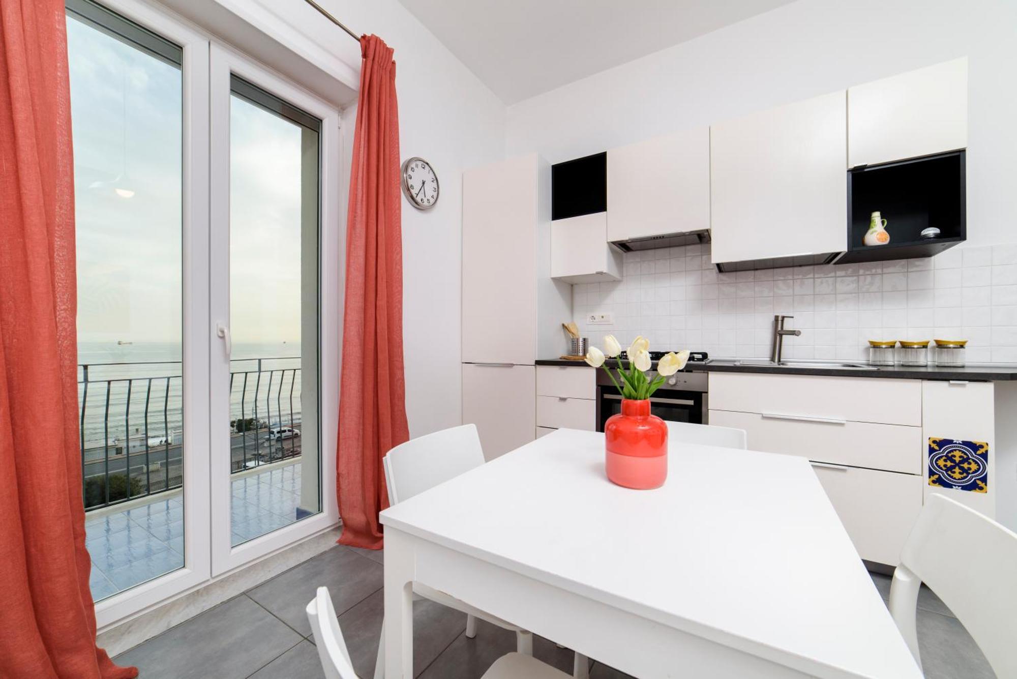 Salsedine Apartment Салерно Екстериор снимка