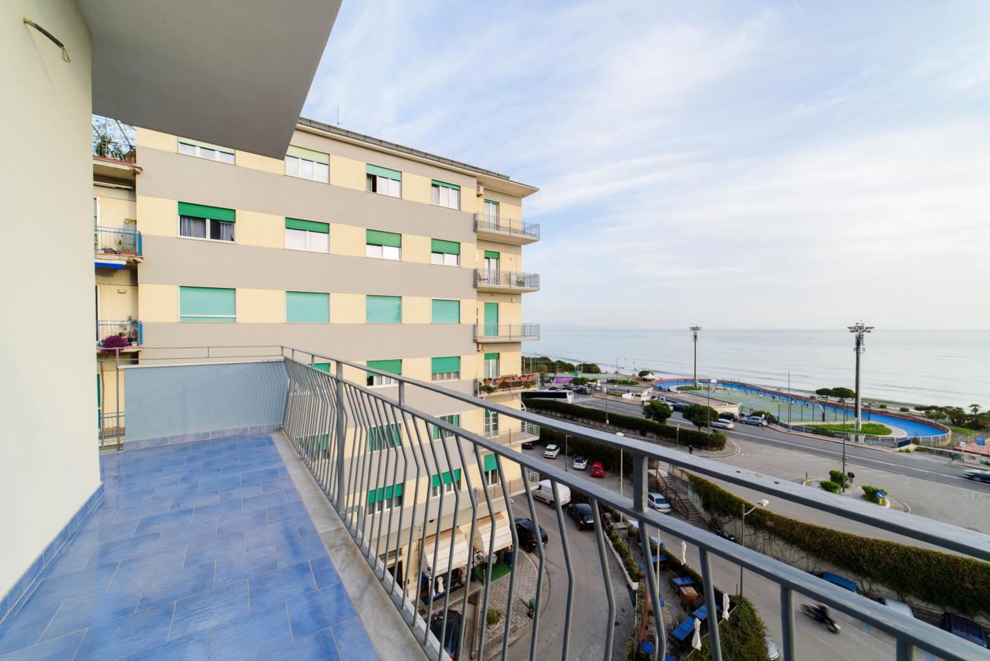 Salsedine Apartment Салерно Екстериор снимка